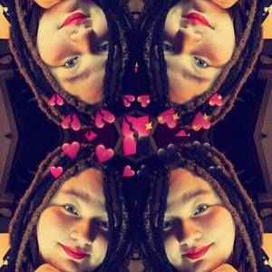 Meet your Posher, Adrianna